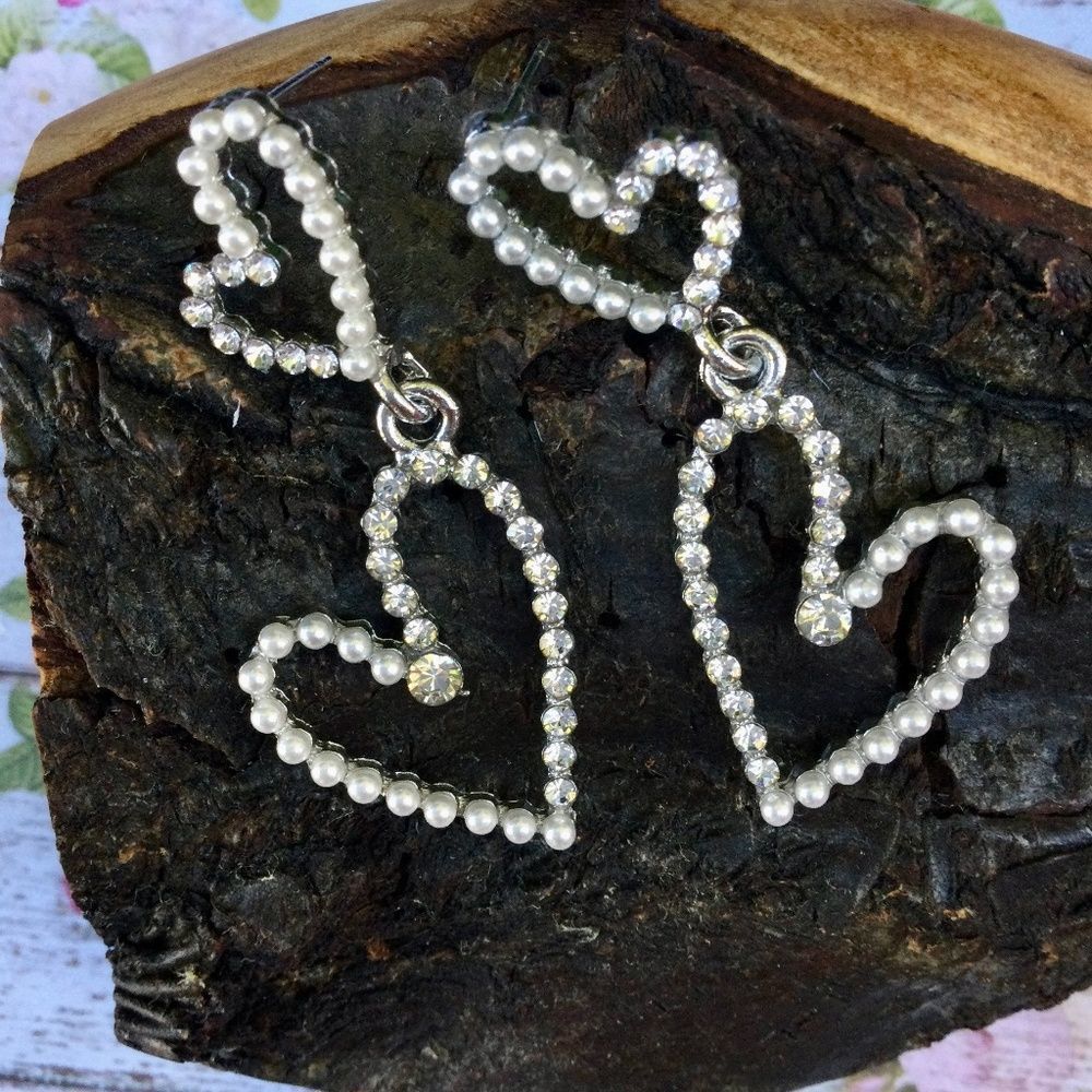 🏷️ Open Heart Post Earrings Clear Crystals Faux Pearls Silver Tone